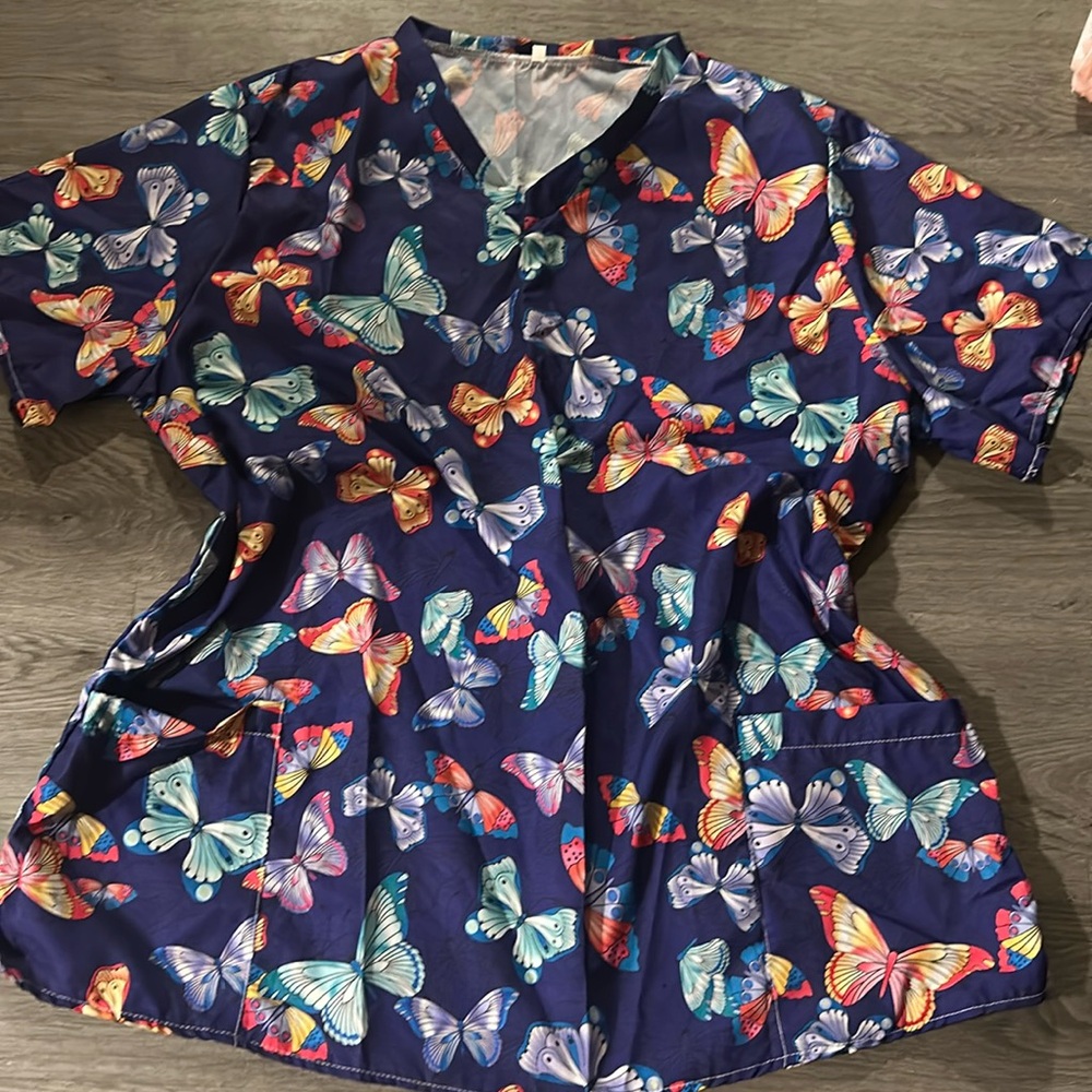 Butterfly Scrub Top 🦋